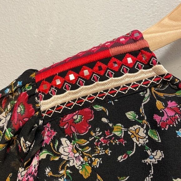 Ranna Gill for Anthropologie black floral v neck Artemisia dress - Picture 8 of 13